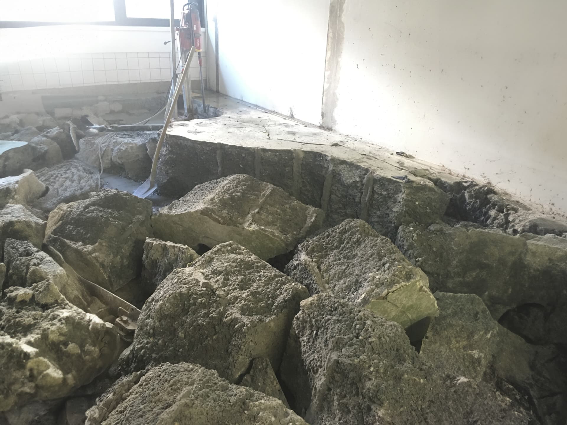 Indoor concrete demolition with minimal impact